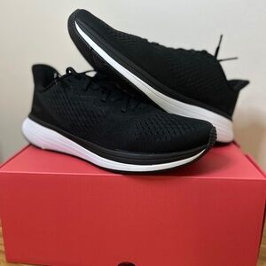 NIB LANE EIGHT THE RELAY TRAINER W RT1100 IN BLACK Womens 8.5 M New